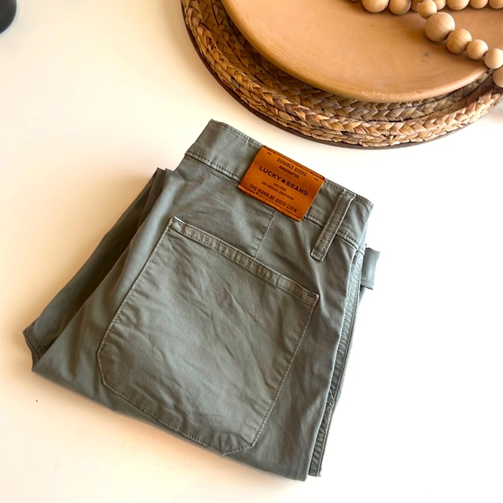 Lucky Brand The Cargo Pants.